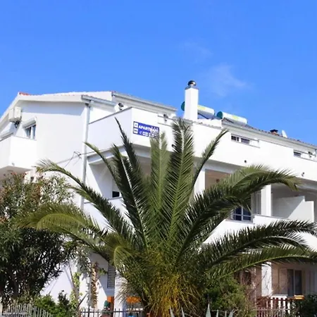 米拉斯公寓式酒店 *